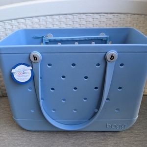 💙NWT Large Carolina Blue Bogg Bag